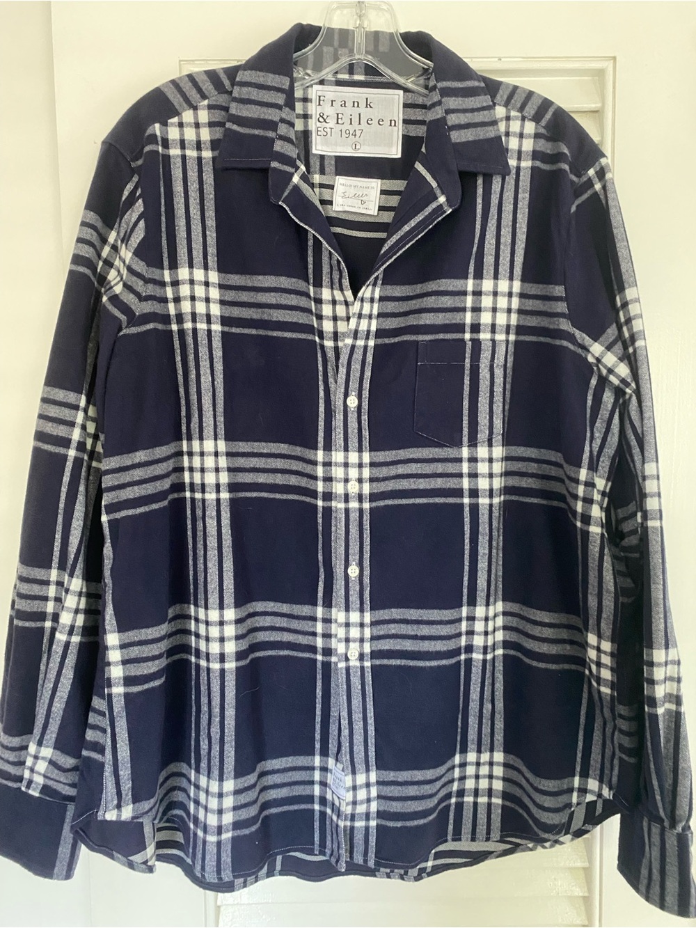 Frank & Eileen White and Navy Plaid Button-Down Flannel Shirt Top